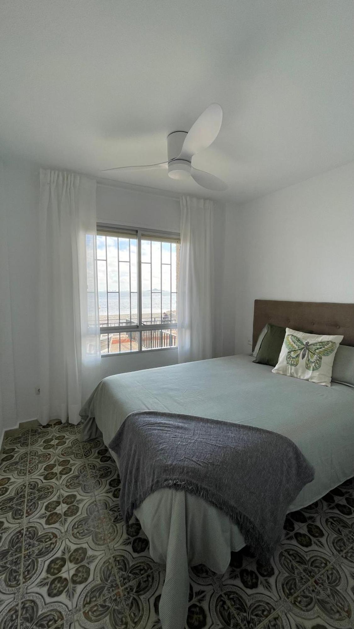 Charming Beachfront Apartment 木尔西亚 外观 照片