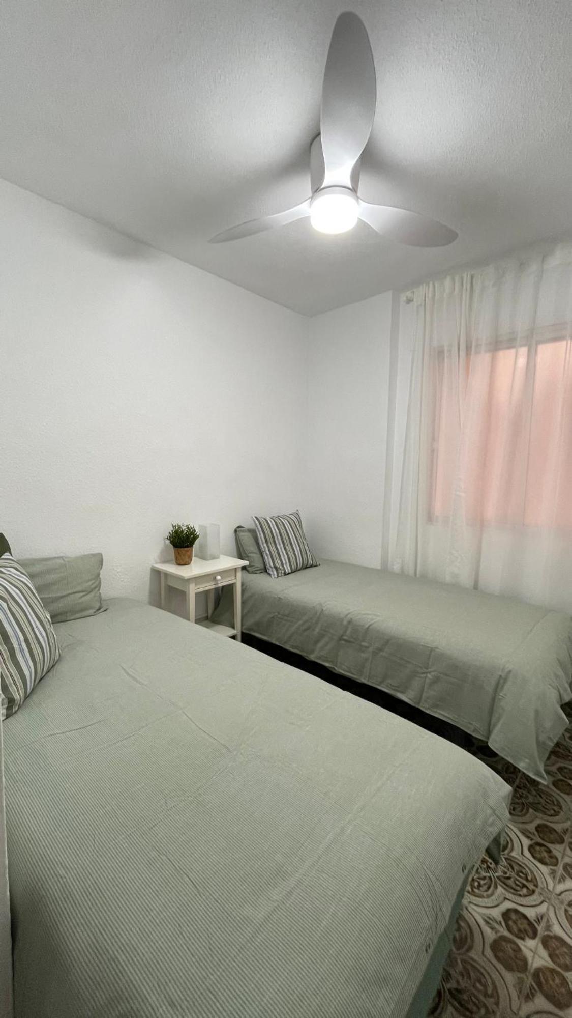 Charming Beachfront Apartment 木尔西亚 外观 照片